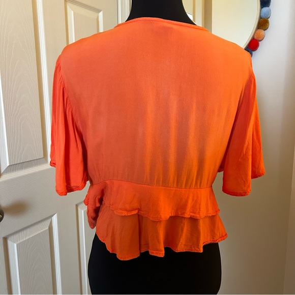 ASOS Design Tie Front Ruffle Boho Hippie Crop Top - Picture 2 of 3